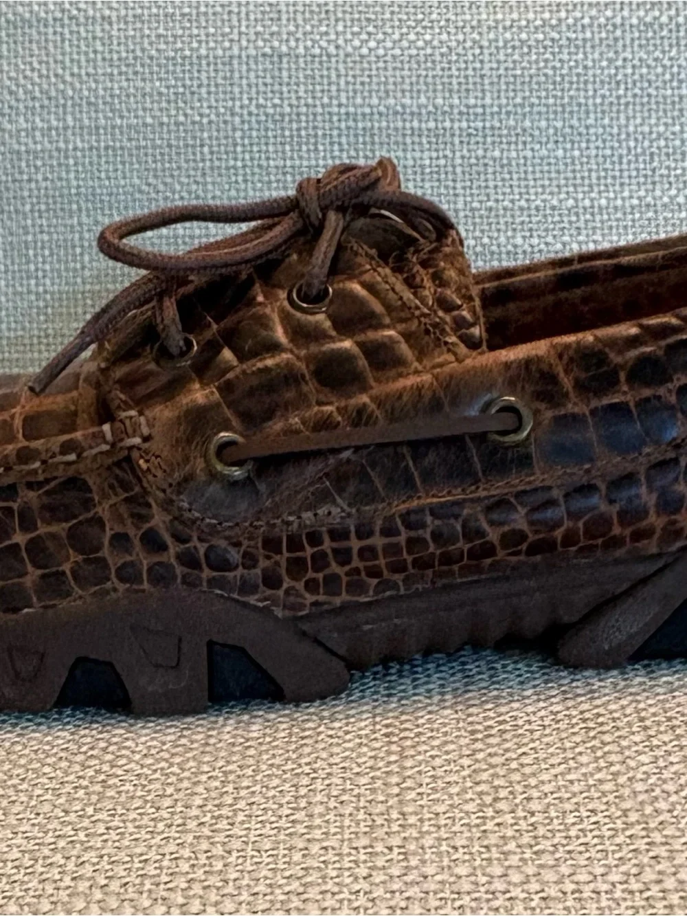 Ferrini Men’s Brown Leather Croc Embossed with Tie Boat Shoes Size 10